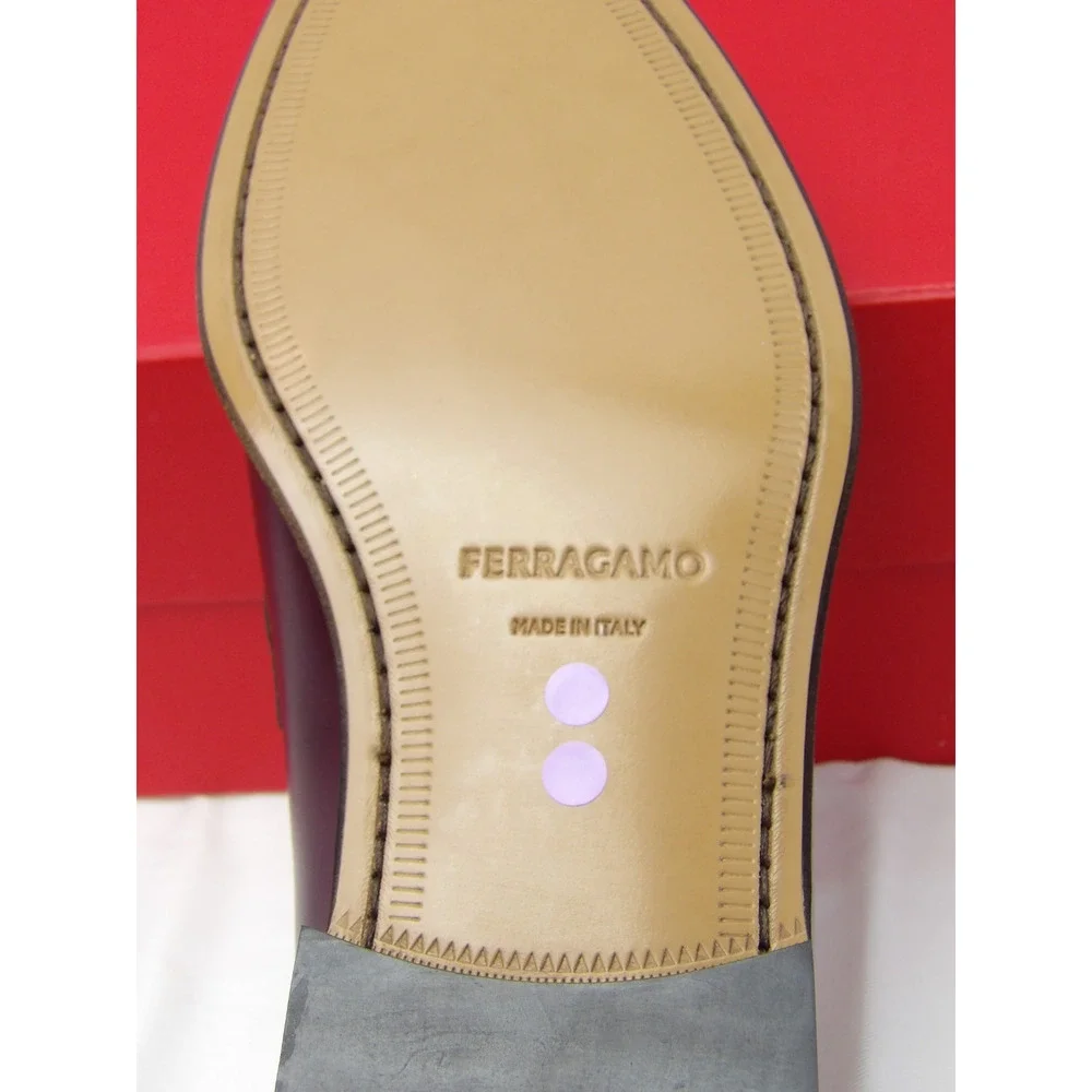 NIB FERRAGAMO BURGUNDY LEATHER DESMOND GANCINI BIT LOGO LOAFERS 12 EE ITALY